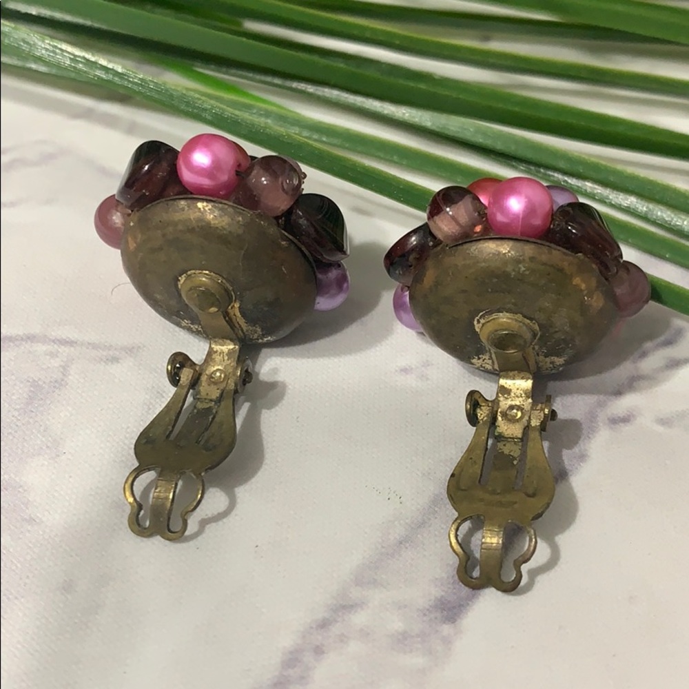 Vintage Clip-On Beaded Cluster Earrings Shades of Pink Japan Signature - Picture 3 of 6